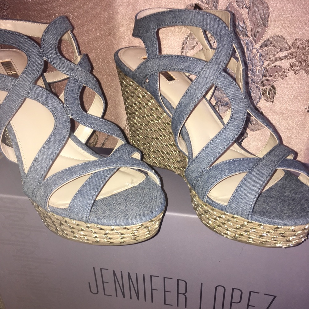 Jennifer Lopez wedges.